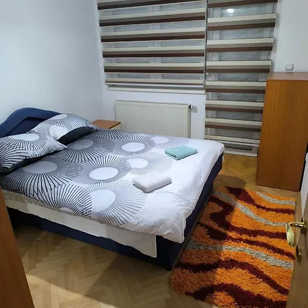 Stan Na Dan Zaga Uzunovica 5 * Brcko